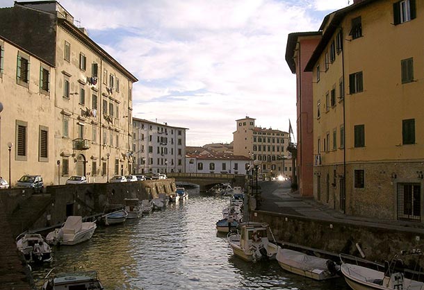 Un canale nel quartiere Venezia