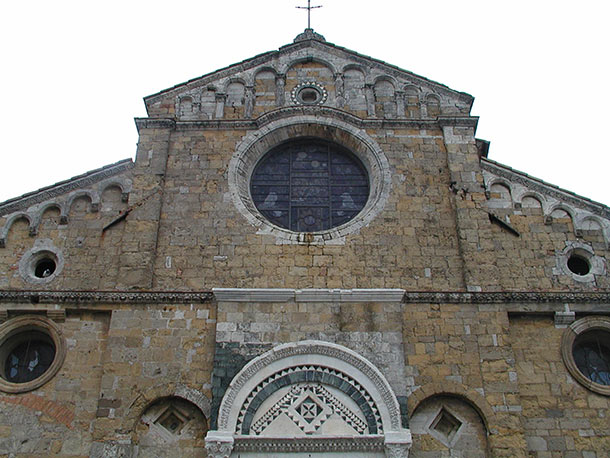 La facciata del Duomo