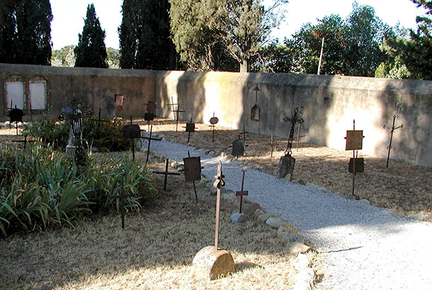 Cimitero di Nonna Lucia